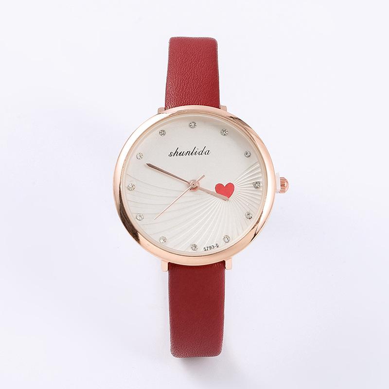 Fashion Women S Personalized Love Belt Watch Simple Temperament Versatile Quartz Watch Student Watch красный
