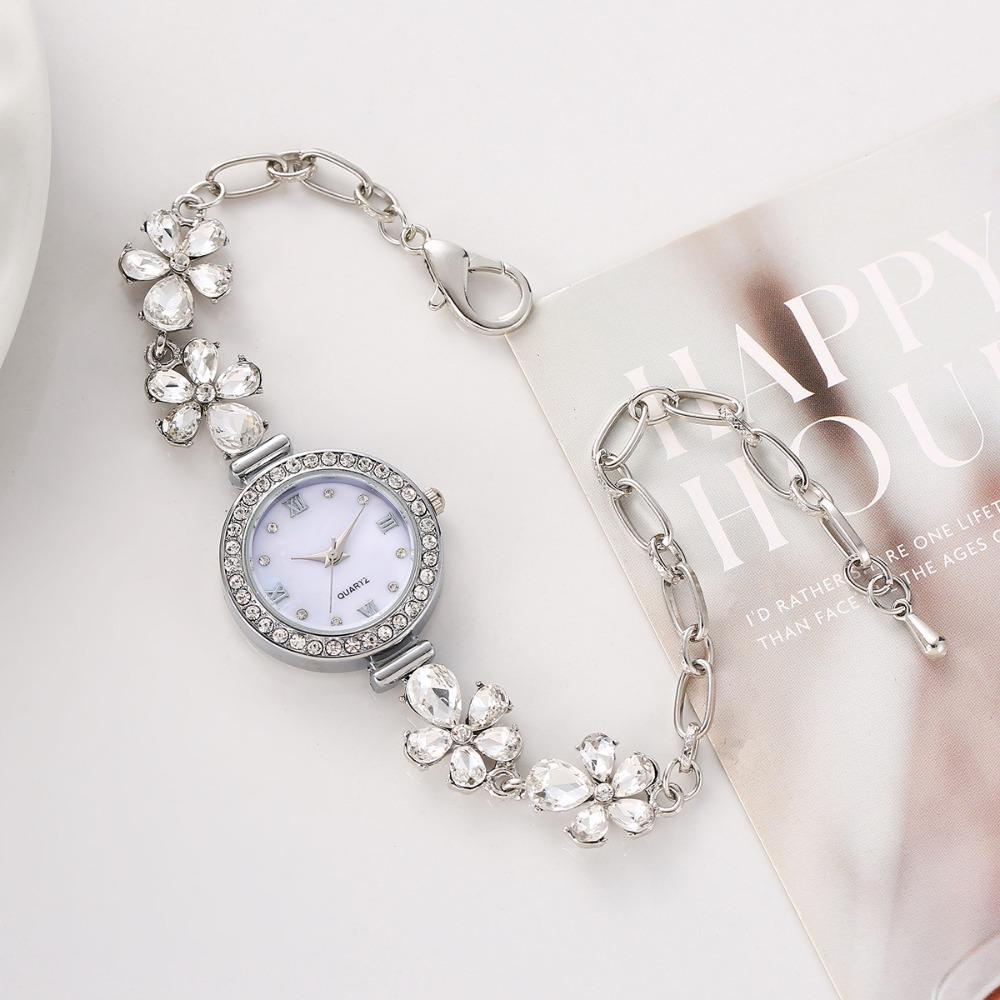 Roman-Scalped Quartz Bracelet Watch Diamond Embedded Adjustable Vintage Round Ladies Watches Gemstone Flower Clasp Alloy Case