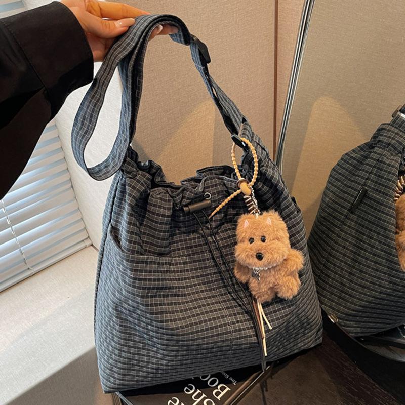 Autumn New Lazy Wind Large-capacity Canvas Bag Pleated Plaid Bag Commuter Shoulder Messenger Bag