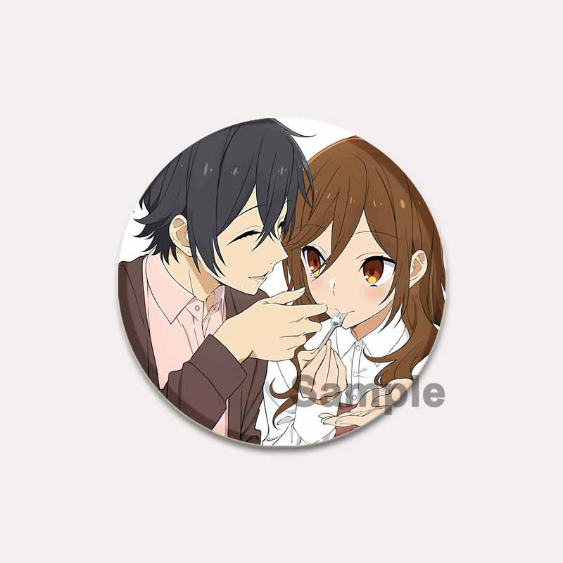 32/44/58mm Love Anime Horimiya Abzeichen auf Rucksackzubehör Miyamura Izumi Hori Kyouko Cartoon Broschen für Kleidung Tasche Dekor Geschenke Pins