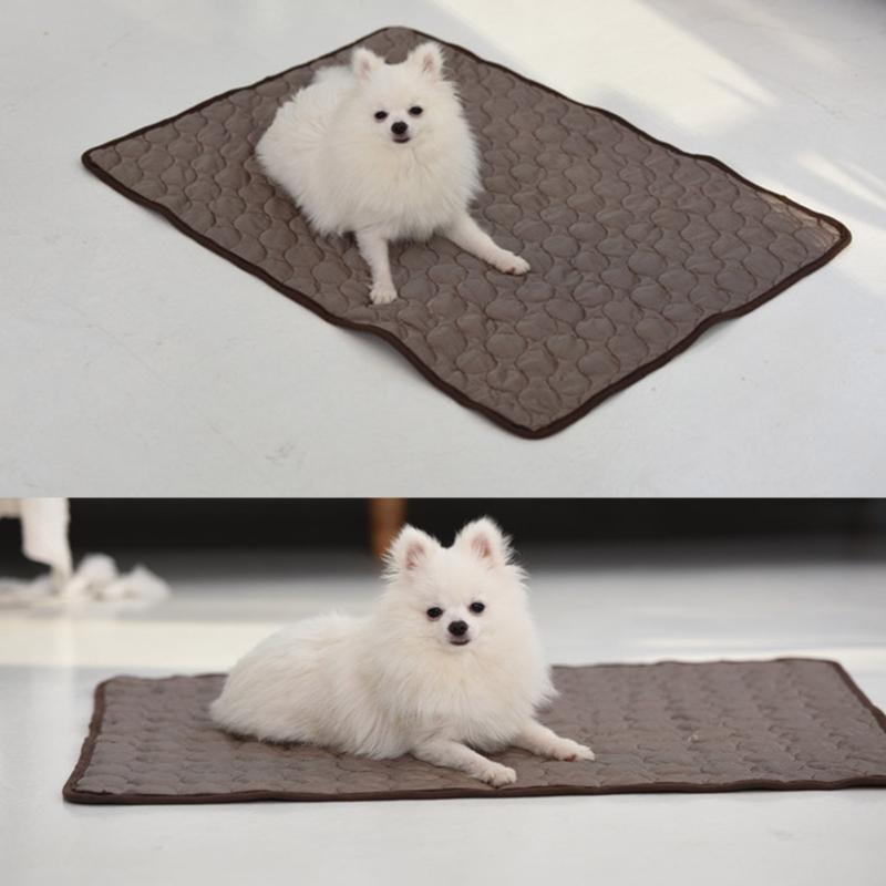 Cooling Mat for Dogs Pet Summer Sleeping Pads No Need to Freeze or Refrigerate Easy to Clean for Indoors Outdoors Use