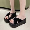 Modne NOWE Casualowe Klapki na Koturnie 8CM dla Kobiet Lato Antypoślizgowe Sandały na Platformie Kobieta Odkryte Palce Wygodne Damskie Grube Klapki na Plażę