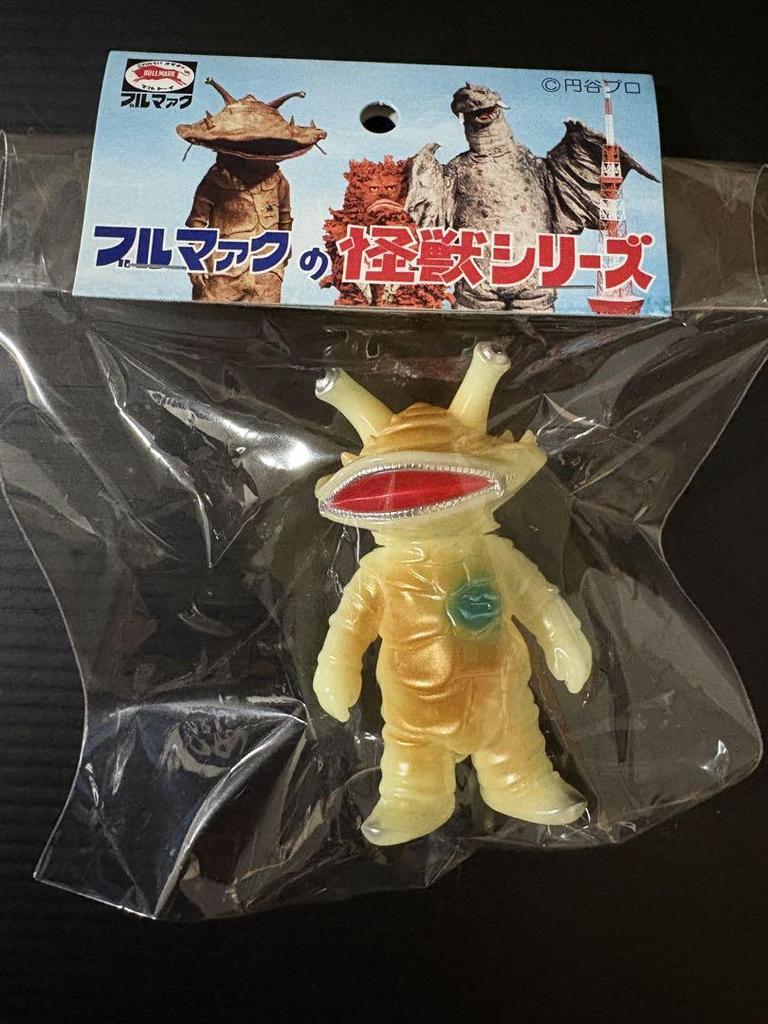 [USED] Bullmark Chibi Kanegon Glow in the Dark Gold
