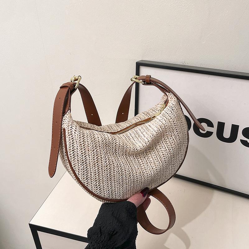 High-End Straw Woven Crescent Shoulder Bag: Fashionable, Pastoral Style, Hollowed-Out Versatile Handbag/Crossbody Bag for Casual Travel