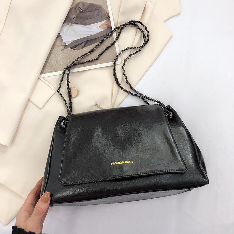 Large capacity soft leather bag women's 2025 new fashion simple retro commuter tote bag retro versatile messenger bag