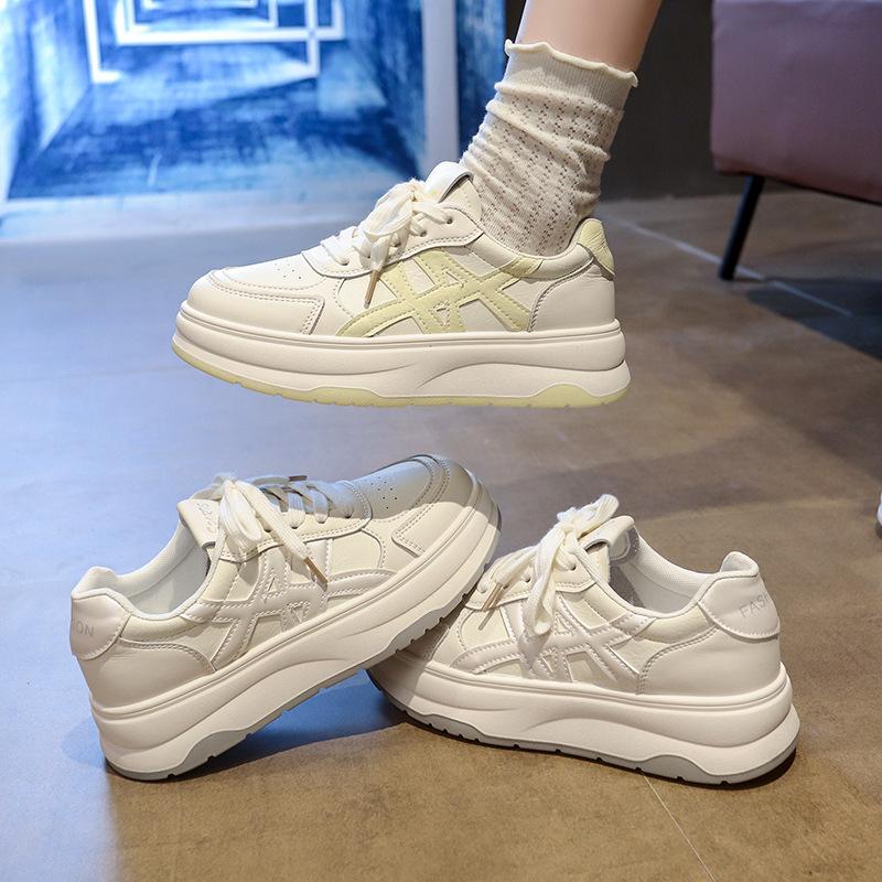 Thick Baseplate Shoes Women's Autumn 2025 New Casual Versatile Lightweight Sports Muffin Bottom Internet Celebrity Breathable White Shoes