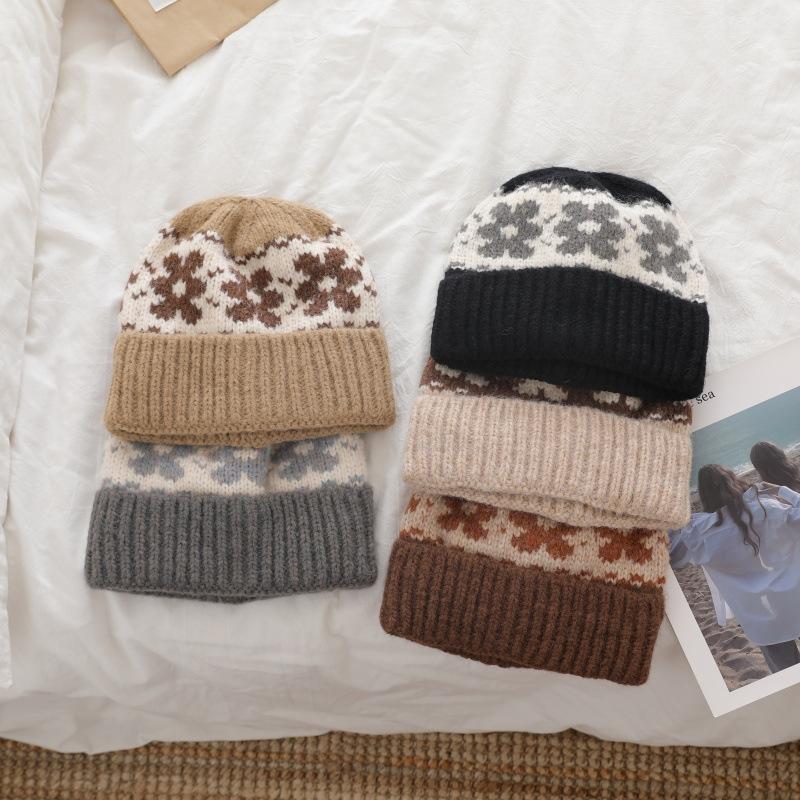 Blumen gestrickt Stilvolle und Warme Wollmütze Kinder Ohrenschutz für Herbst und Winter Rundes Gesicht Kaltmütze Winterstrickmütze Schulstil