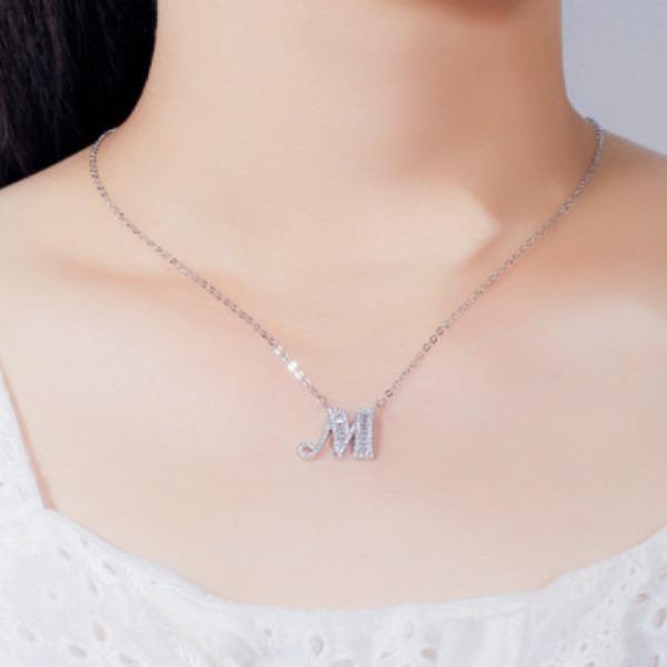 English Letter Necklace Suitable for Couples' First Letters