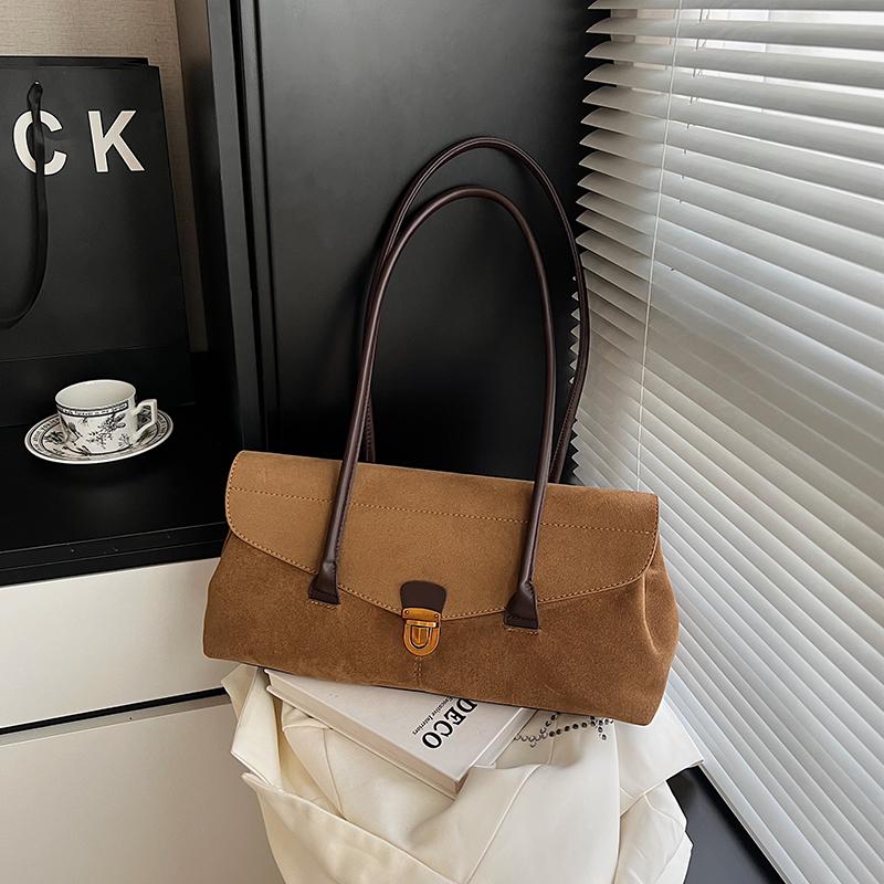 Vintage college style tote bag simple shoulder armpit bag ins premium sense niche locomotive bag