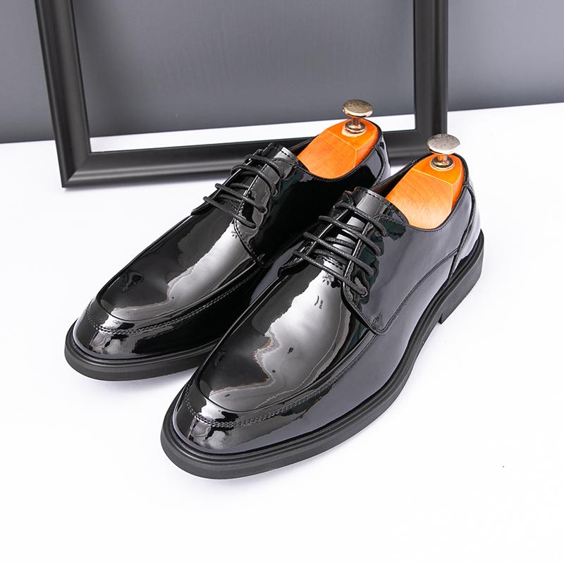 Fashion Men's leather shoes Comfortable casual business classic style Groom's wedding Derby adult shoes DRESS Hot selling lace-up