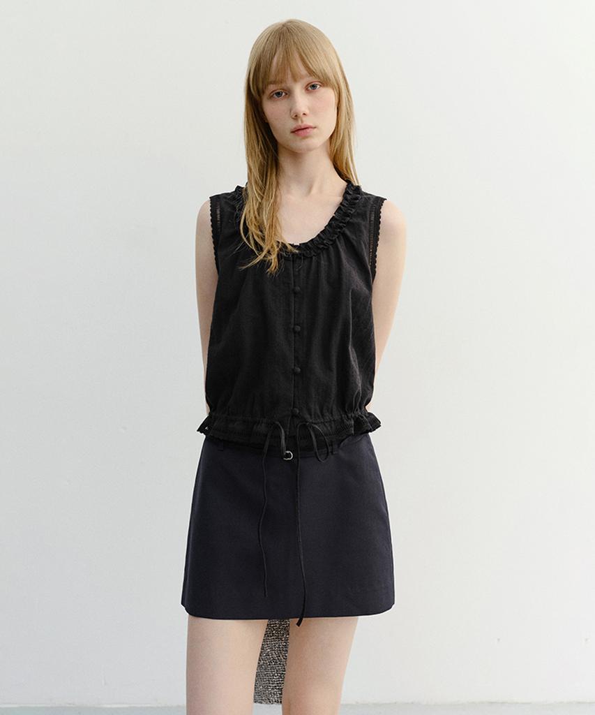 Deonseuteu Frill Sleeveless Blouse_Udbl6B226_Black
