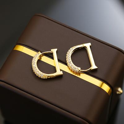 Letter D Zircon Earrings, High-End Internet Celebrity Light Luxury Temperament Ear Buckle Explosion 2023 Niche Earrings