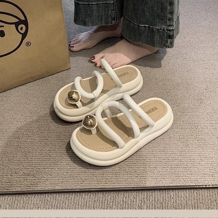 Summer 2025 Fashion Thick-soled Pinch Beach Shoes Outer Wear with Skirt Sandals Stepping On Shit Cover Toe Slippers Women's Models