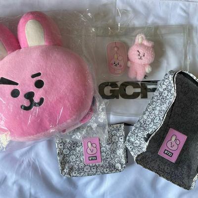 [USED] BTS Jungkook BT21 COOKY Cushion Pouch Keychain