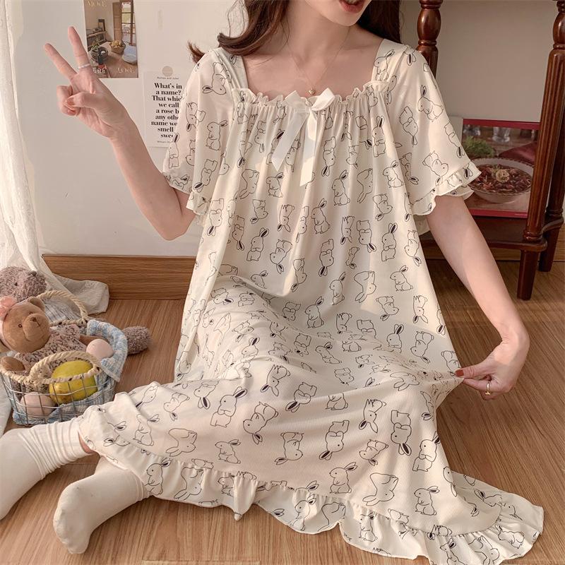 Women's Plus Size Ice Silk Nightdress - Summer Over-the-Knee, High-End, Loose Fit, Thin Section for Sizes Up To 300 Jin