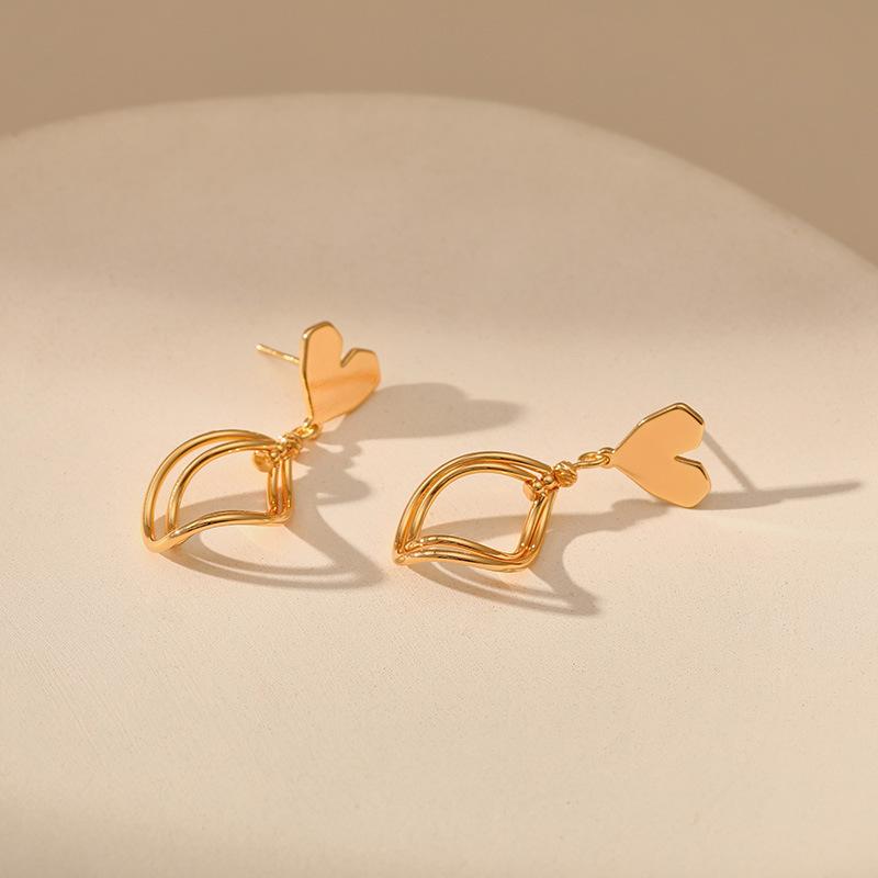 Vintage French Minimalist Heart Irregular Rhombus Gold Plated Stud Earrings For Women