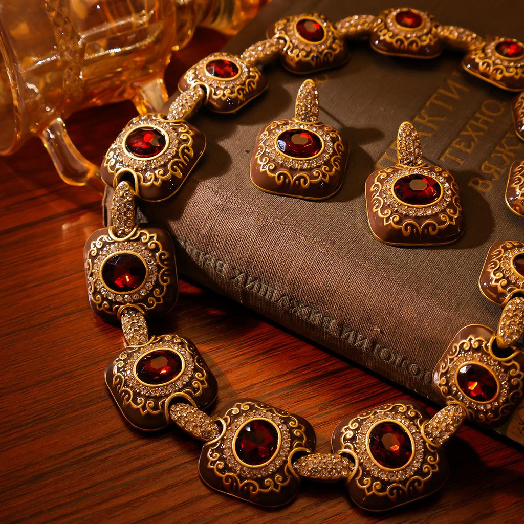 Cross Border Antique Studded Square Earrings Necklace From Europe America With A Light Luxury High-end Feel. Vintage Jewelry Set Women