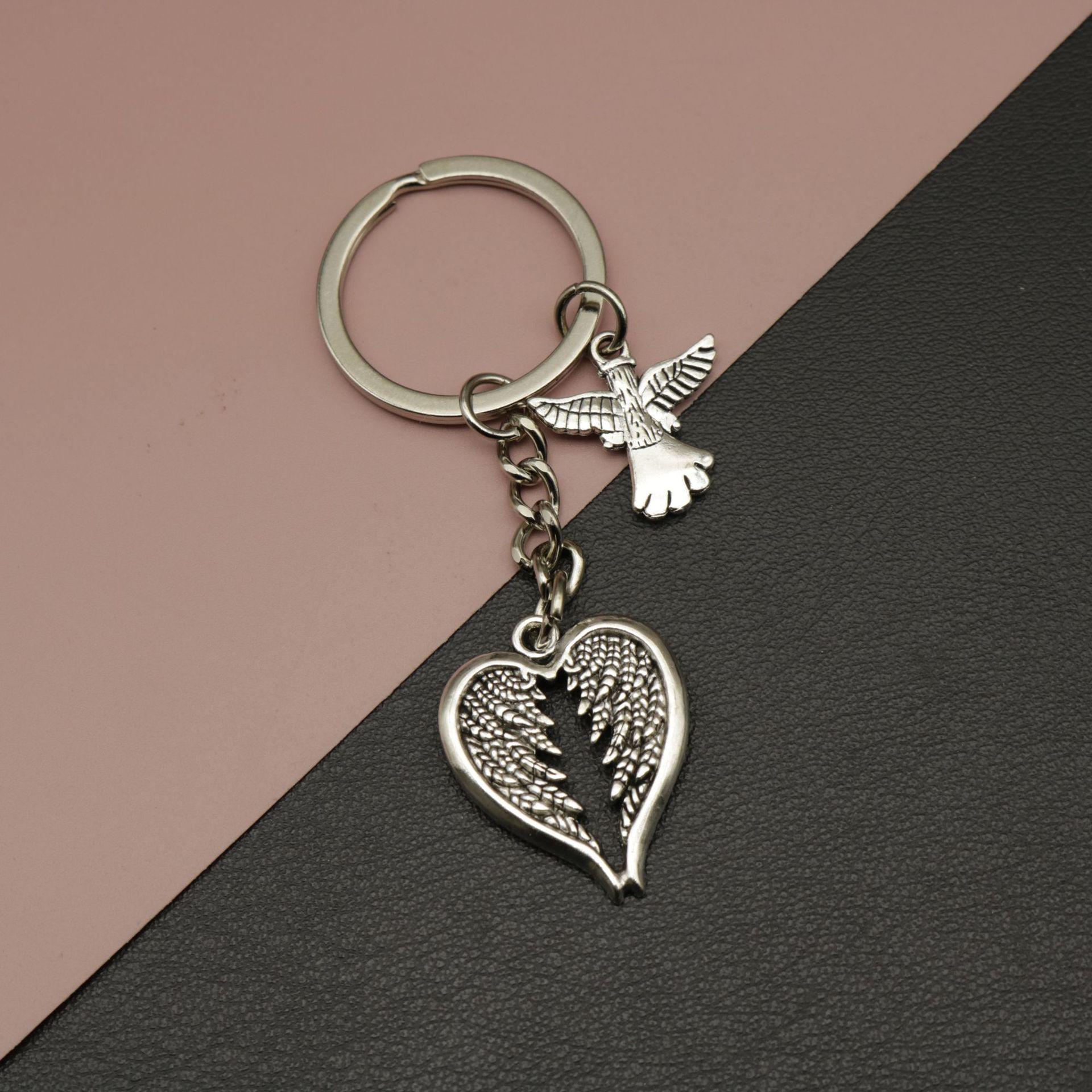 Angel Wings Keychain Pendant - Popular Fashion Accessory 1270