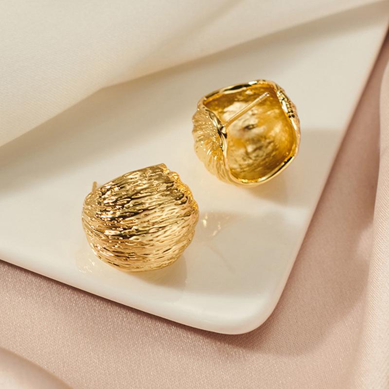 Geometric Metal Irregular Grain Stud Earrings for Women Punk Style Pleated Square Personality Earrings Travel Party Jewelry Gift