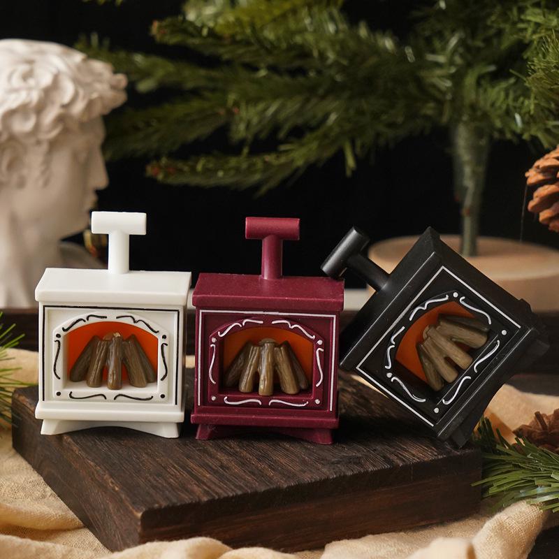 Creative LED Mini Fireplace Simulation Lamp - Retro Christmas Ornament and Electronic Candle Decor