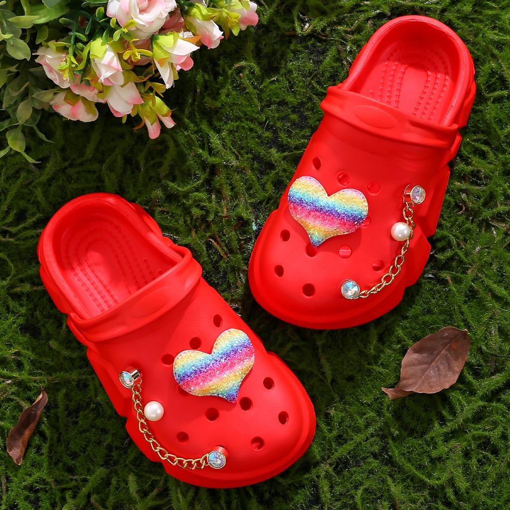 Casual girls clogs with heart decorations, lightweight and non-slip clogs, suitable for indoor and outdoor showers 3057