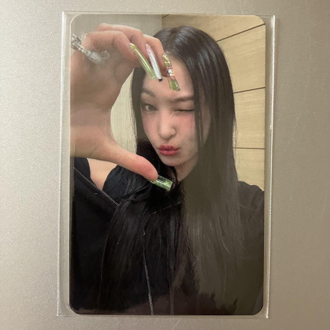 

[Б/У] ALLDAY PROJECT FAMOUS YG SELECT Бонус A Энни