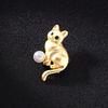 Cartoon Cute Green Eyes Cat Brooches For Women Men Vintage Simple Playing Imitation Pearl Ball Little Kitten Animal Pins Jewelry