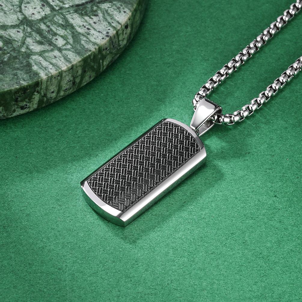 2026 National Style Stamping, Electric Braided Texture Pendant Between Curved Surfaces, European and American Trendy Men's and Women's Pendants.