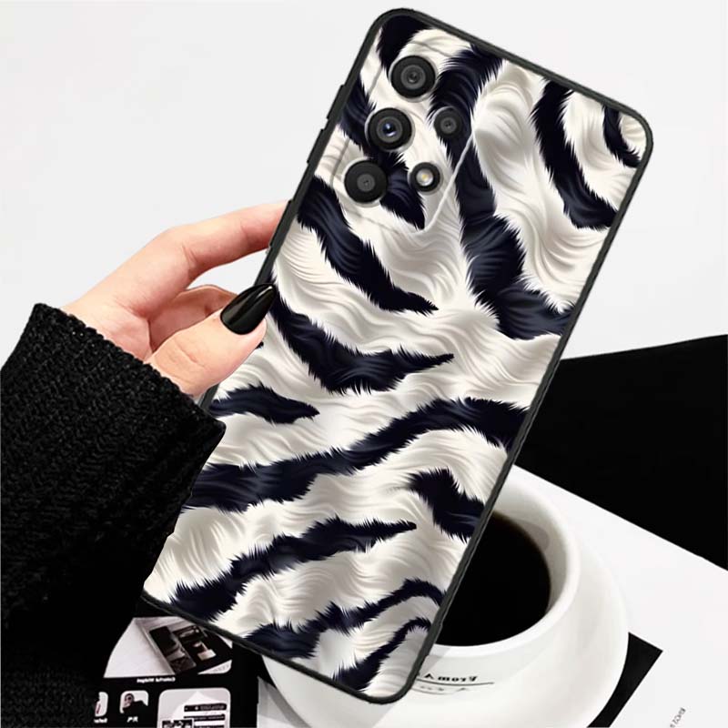 Luxurious leopard print pattern Phone Case For Samsung A73 A72 A71 A55 A54 A53 A52 A51 A13 A22 A16 A15 A12 A14 A26 A07 5G Black