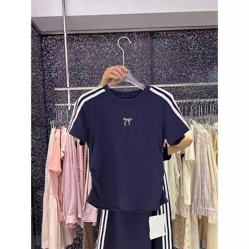 A Large-sized Casual Summer Women's New Slimming T-shirt Top and Elegant Half Skirt Two-piece Set