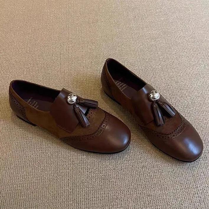 Fashion Summer 2025 New British Style Tassel Block Carved Floral Flat Bottom Loafers Women's Versatile Color Matched Leather Shoes