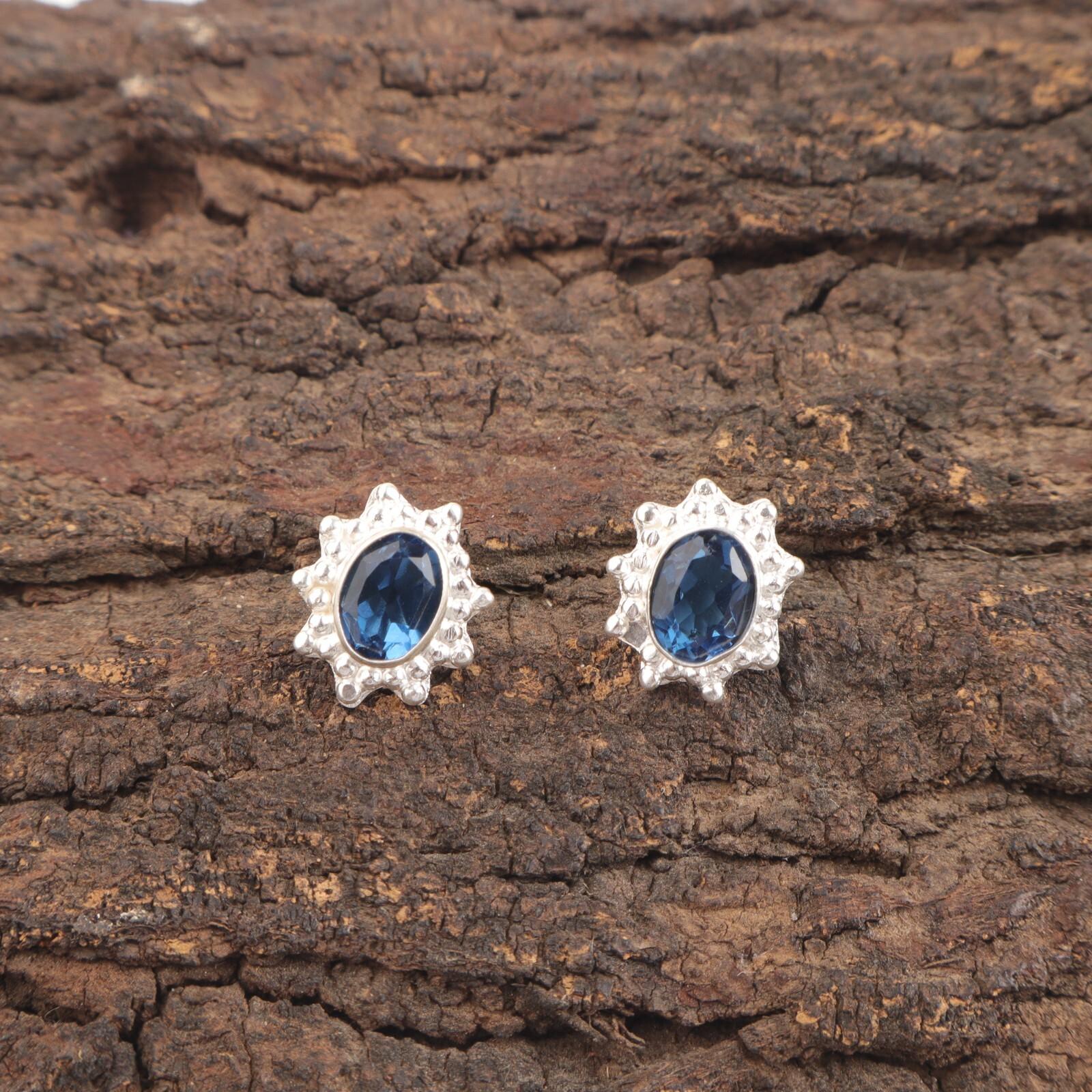 

Лондонский голубой топаз Драгоценный камень 925 Стерлинговое серебро Ювелирные изделия Ручная работа Серьги 0,54 EE-151-10