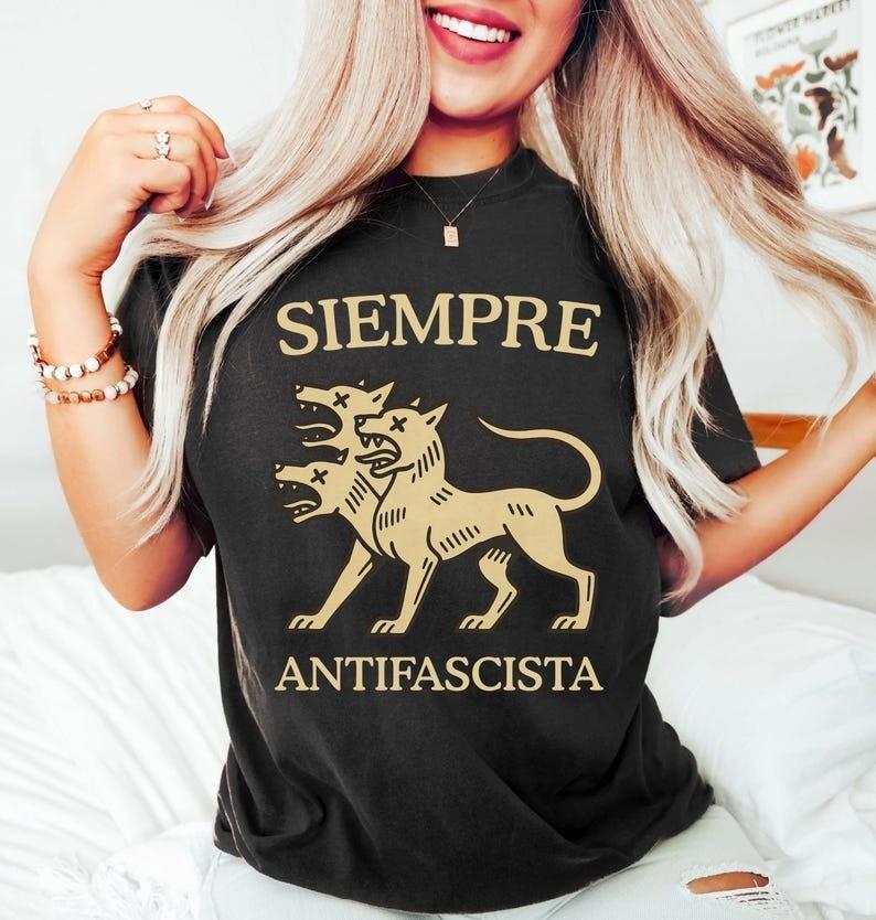 

GILDAN TEE Siempre Antifascista Shirt, Anti Fascism Shirt, Political Activist Unisex T-Shirt XL