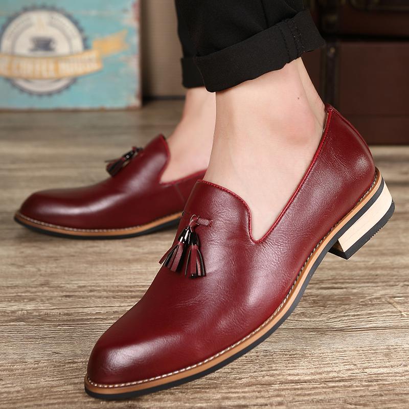 2024 Retro Fashion Men's Spring Pointed Comfortable Casual Leather Shoes Classic Tassels Men Trendy Slippers Lazy Leather Shoes