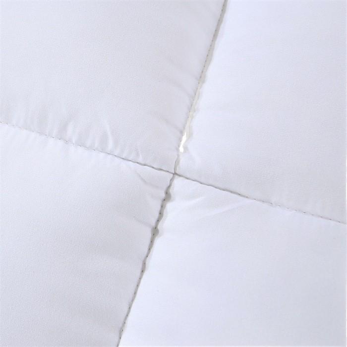 2026 Energy-Storing White Quilt: Versatile for Spring, Autumn, and Winter