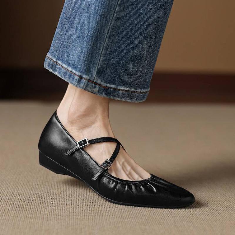 

Новые женские туфли на низком каблуке большого размера, удобные однотонные туфли слипоны с мягкой подошвой из говяжьей кожи, женская обувь на четыре сезона 40 чёрный