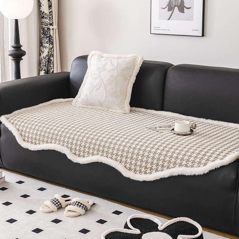 French Style High-Grade Special-Shaped Sofa Cushion Chenille Plush Edge Sofa Towel Cover Cloth Non-Slip Wear-Resistant Cushion Blanket