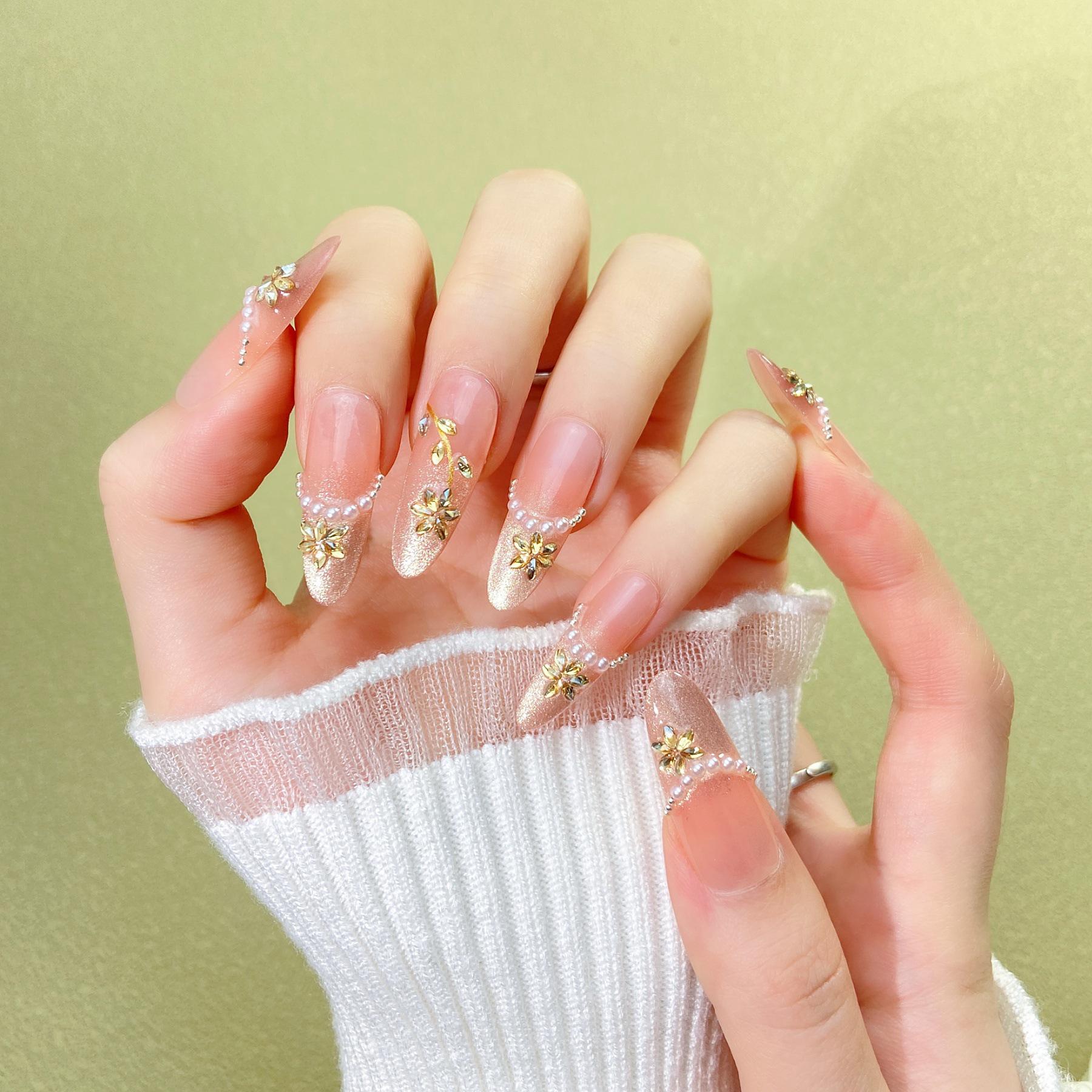 Luxurious Nude Pink Rhinestone & Gold Foil Gradient Press-On Nails: Elegant, Skin-Brightening, and Exquisite.