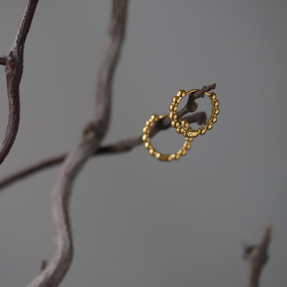French Retro INS Style Commuting Earrings: Gold & Silver Titanium Steel with Small Round Beads