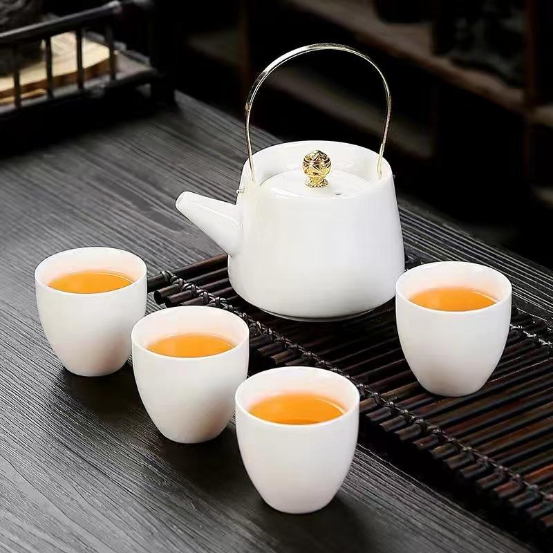 

Porcelain Tea Set with A Specialized Goatskin Jade White Porcelain Tea Pot and Teacups белый