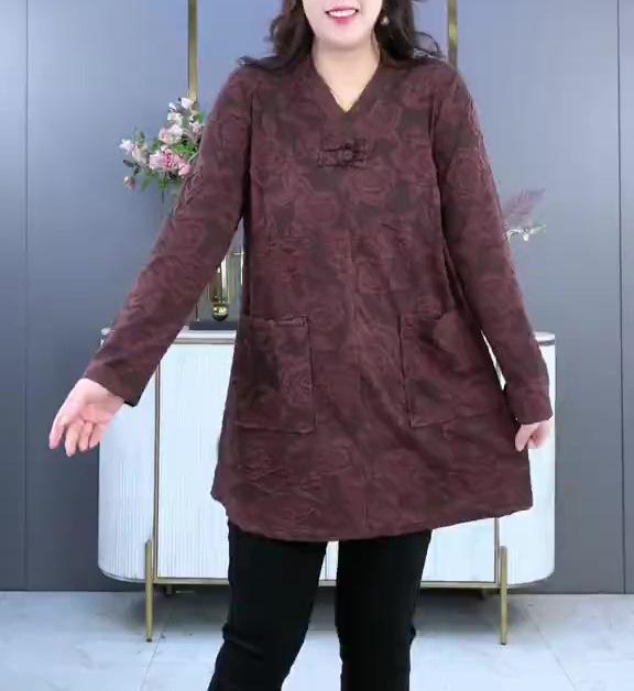 Plus Size Jacquard Frog Button T-shirt - Autumn/Winter Chinese Style for Middle-Aged Women