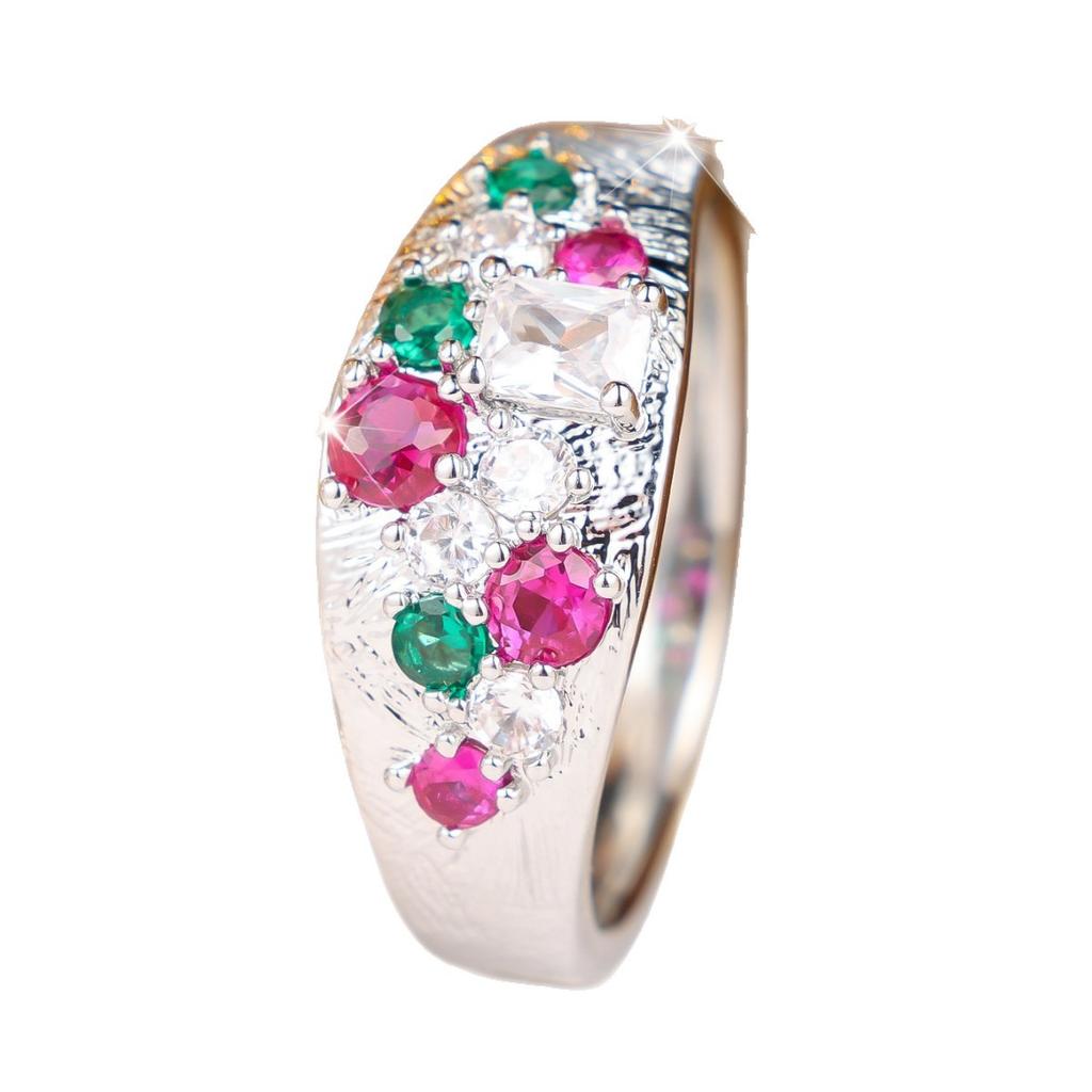 Vintage Textured Gemstone Wide Ring Palace-style Red and Green Zircon Mixed-set Zircon Ring