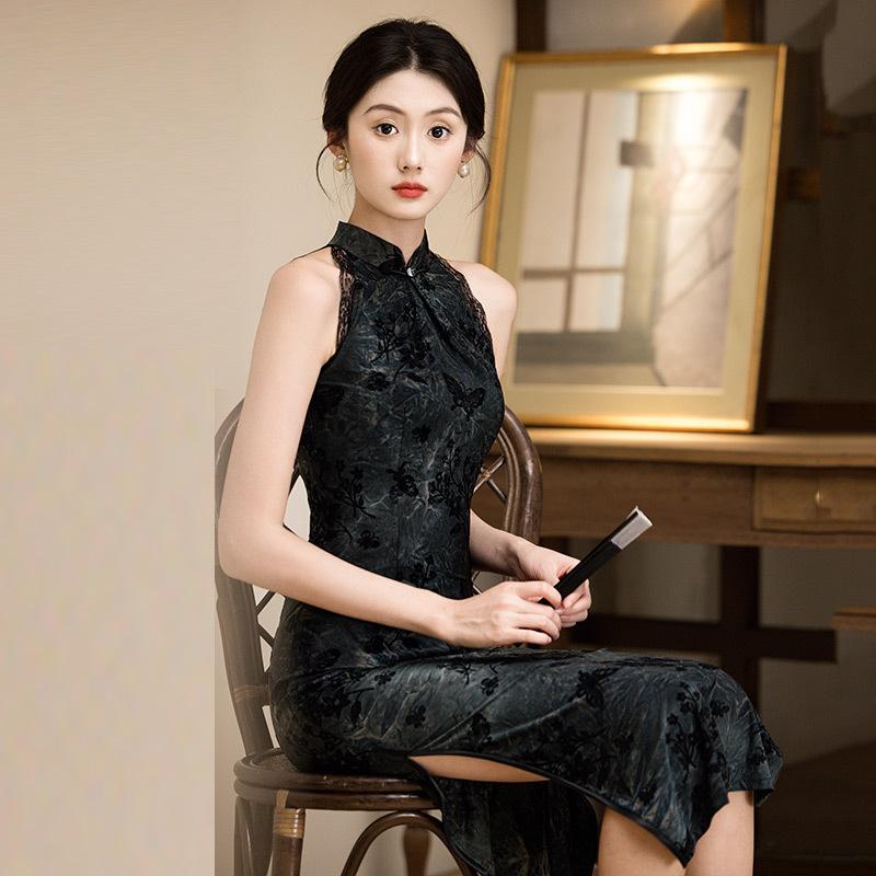 Black sleeveless neck-hanging national style new Chinese cheongsam improved young women's high-end retro slim waist dress