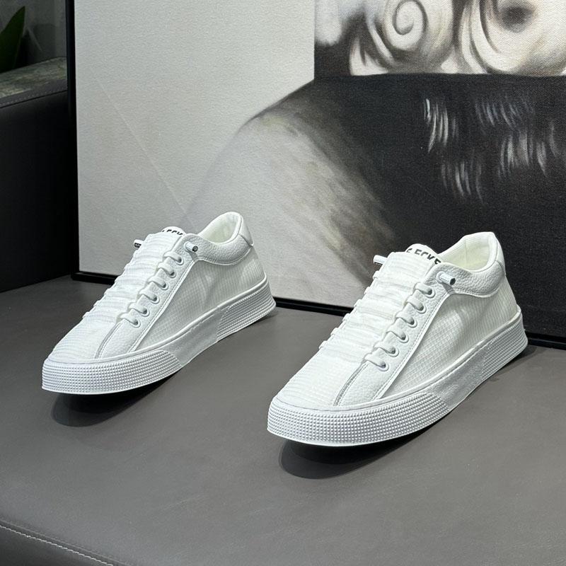 

These are classic and versatile casual shoes, white sneakers, sneakers and sports shoes 39 білий