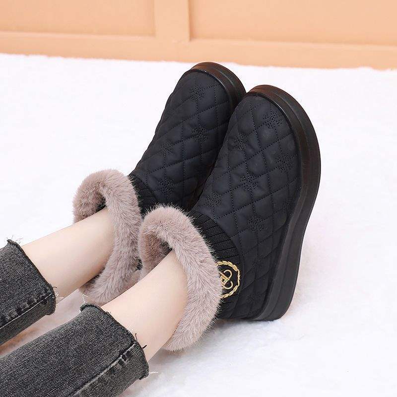 

Зимние старые северные тканевые туфли женские хлопковые туфли бархатные теплые на одной педали водонепроницаемые кожаные ботинки мягкая подошва нескользящие туфли для мамы 41