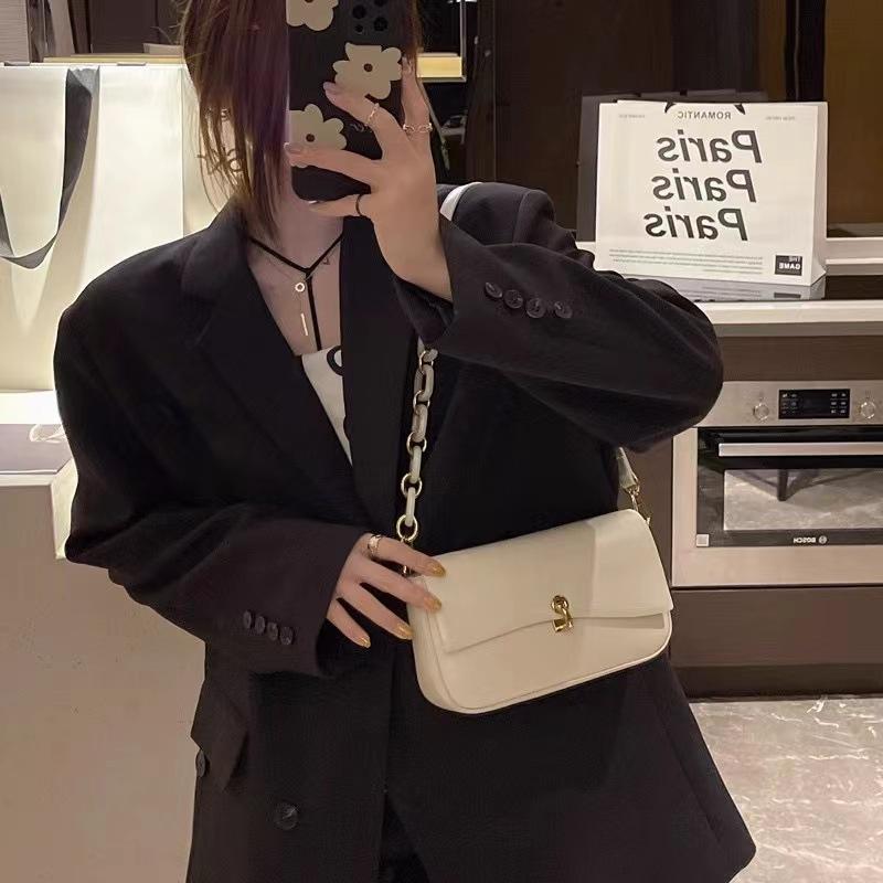 French niche underarm bag underarm bag women's summer versatile texture shoulder messenger bag design chain women's bag