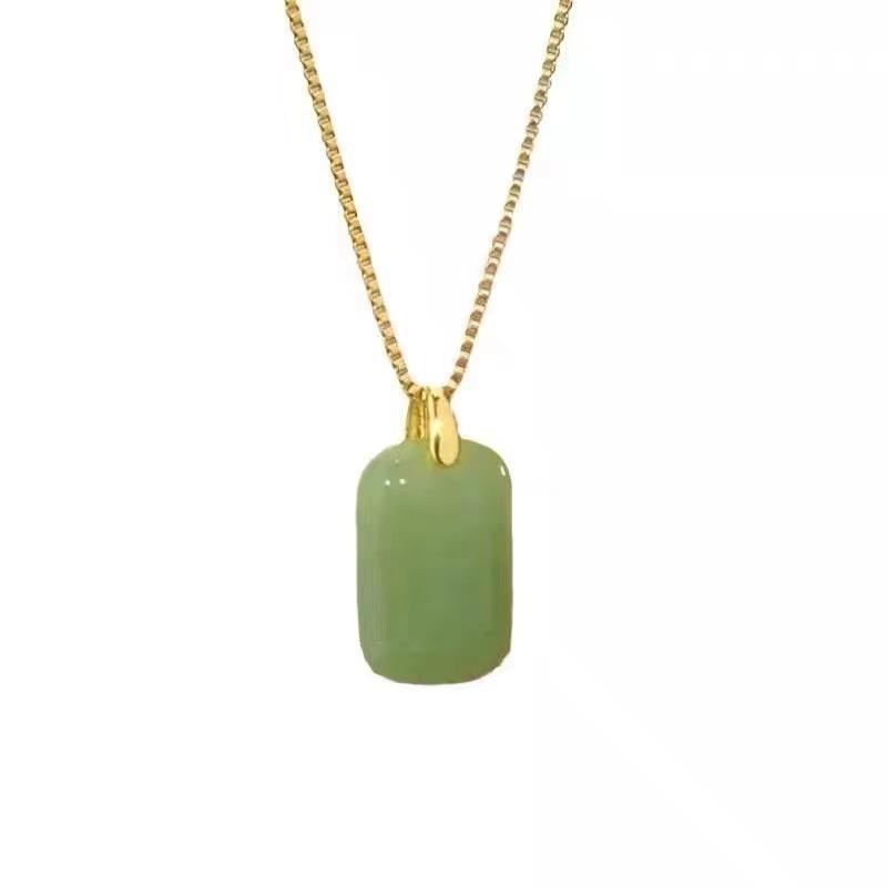 Square Necklace Women'S Small Pendant Simple Fashion Jewelry Temperament Safety Collarbone Chain Premium Durable