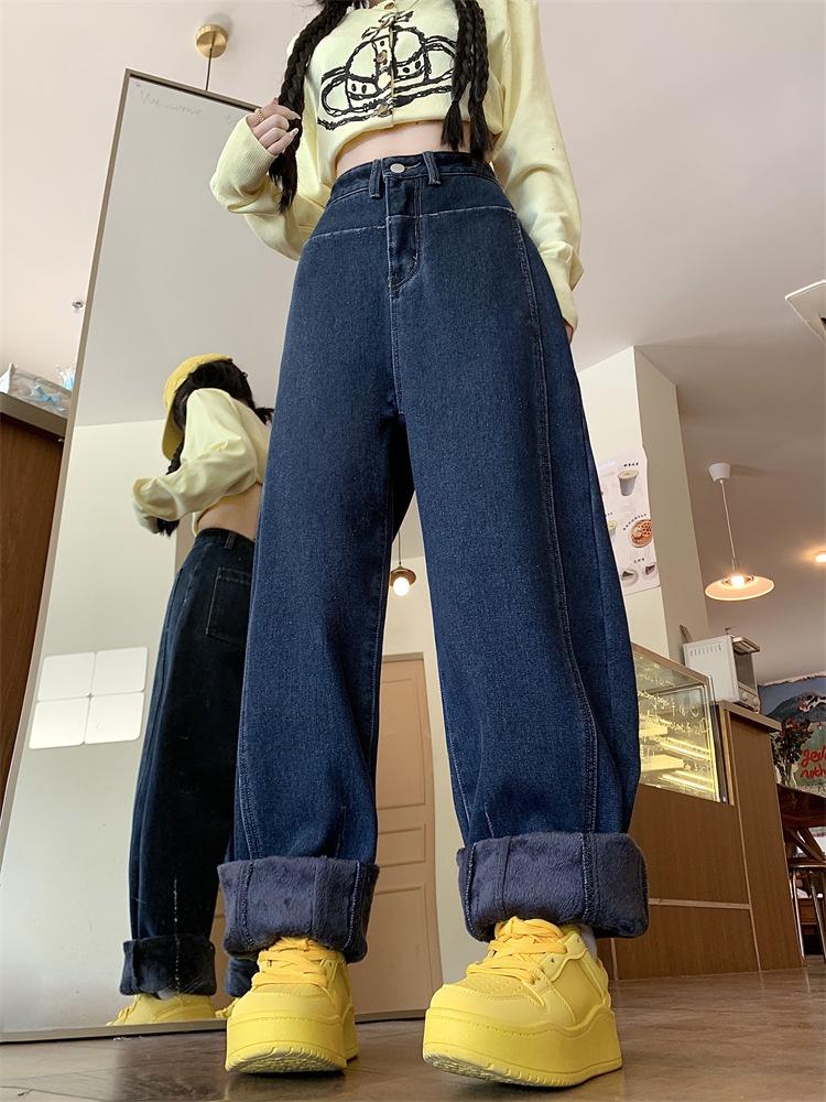 Women's Fleece-Lined Wide-Leg Jeans: Cozy Autumn/Winter Style, Scimitar Design, Plus Size, Ideal for Pear Shapes, Floor-Length.