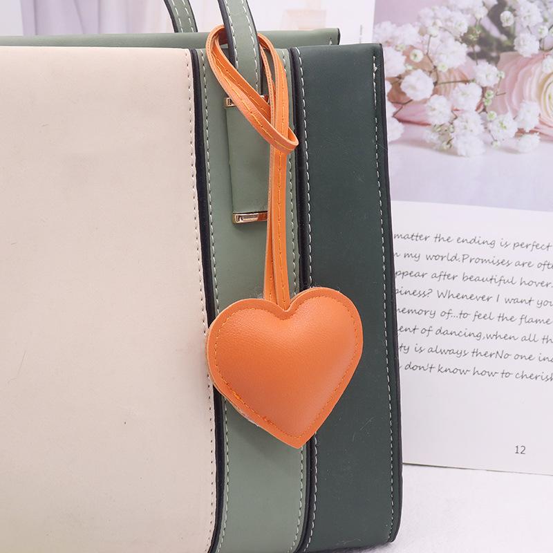 Herzförmiger Schlüsselanhänger, Rosa, Niedlicher herzförmiger Anhänger, Taschendekoration Zubehör, Schlüsselring, Geschenk, für Damen und Mädchen, Valentinstagsgeschenk
