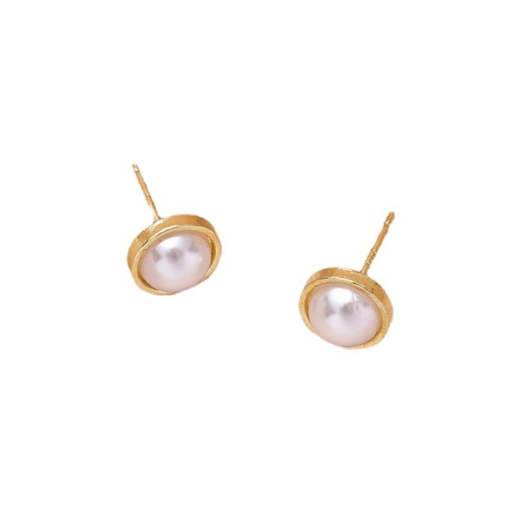 Minimalist Round Pearl Stud Earrings with Metal Frame Simple Small Size Lightweight Design Suitable for Daily Wear and Special Occasions